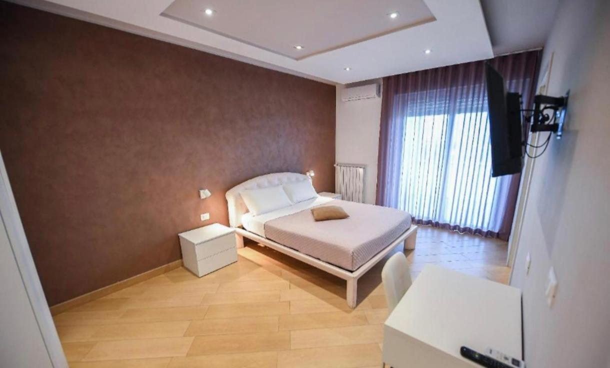 Karol Wojtyla Airport Bari Hotel Bagian luar foto