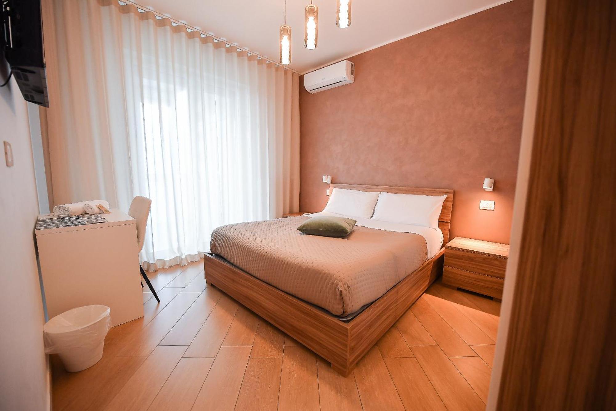 Karol Wojtyla Airport Bari Hotel Bagian luar foto