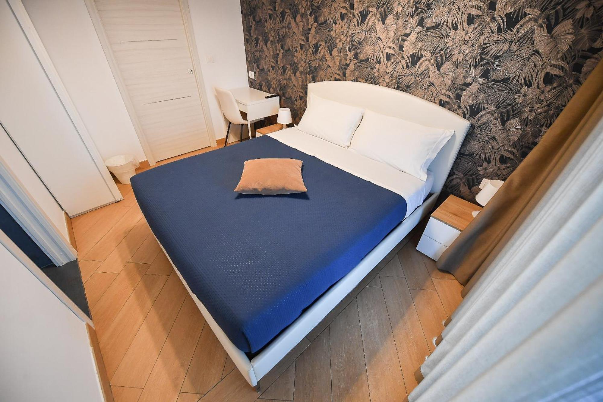Karol Wojtyla Airport Bari Hotel Bagian luar foto